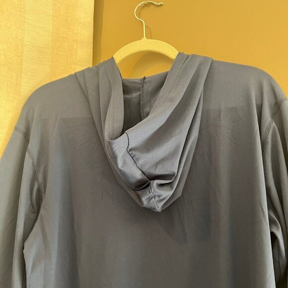 Michigan Wolverines Long Sleeve Hoodie, Lightweight and soft, Size Large - Picture 5 of 7